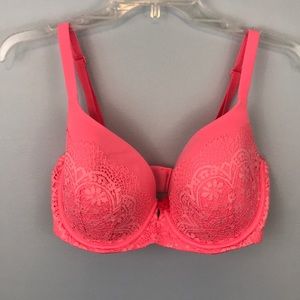 Victoria’s Secret Body by Victoria lined demi bra